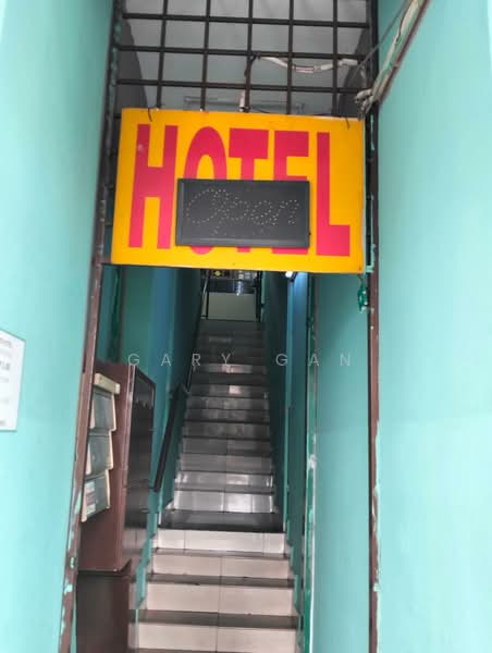 Kedai / Pejabat untuk Dijual di Batu Caves (Selangor) - Gary Gan - Entrance - PropertyGuru.com.my