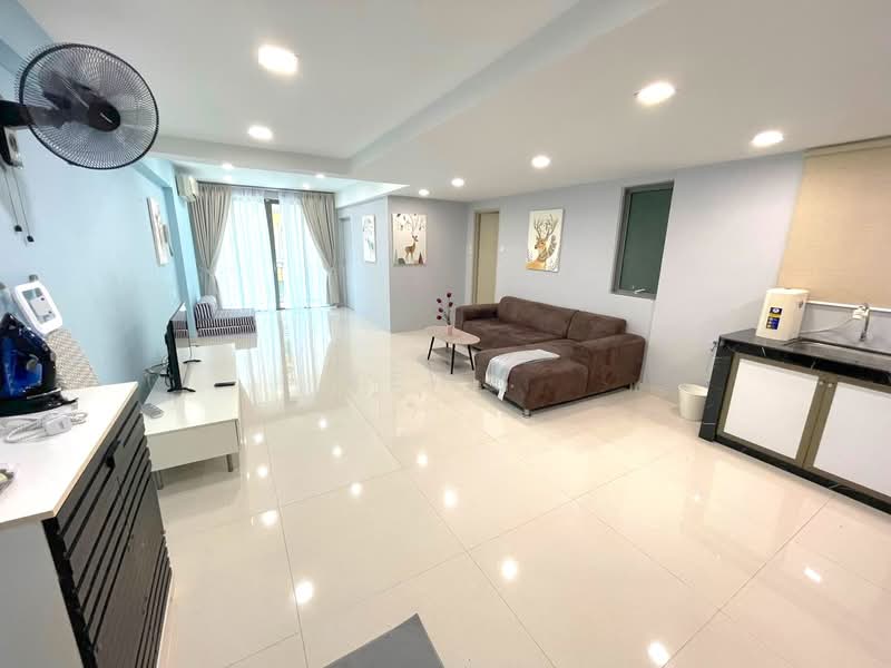 Servis Apartment untuk Disewa di D'Alamanda - Kew . - Living Room - PropertyGuru.com.my