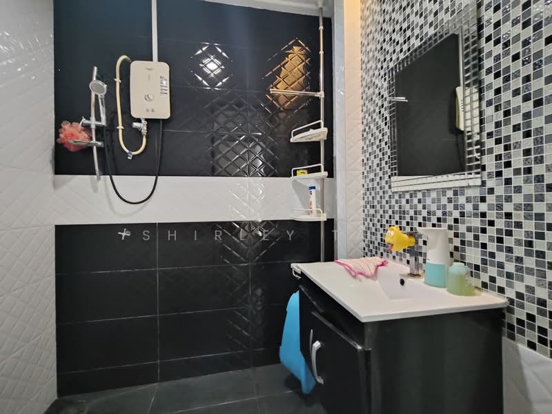 Condominium for Rent at Desa Impiana - Shirley Tan - Downstairs Bathroom - PropertyGuru.com.my