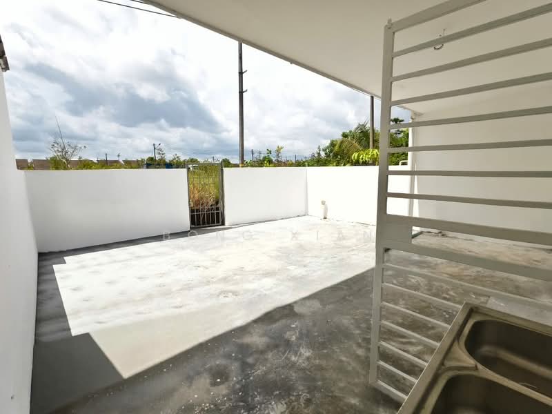 Rumah Teres 2 Tingkat untuk Dijual di Kota Samarahan (Sarawak) - Bong Xian - Exterior - PropertyGuru.com.my