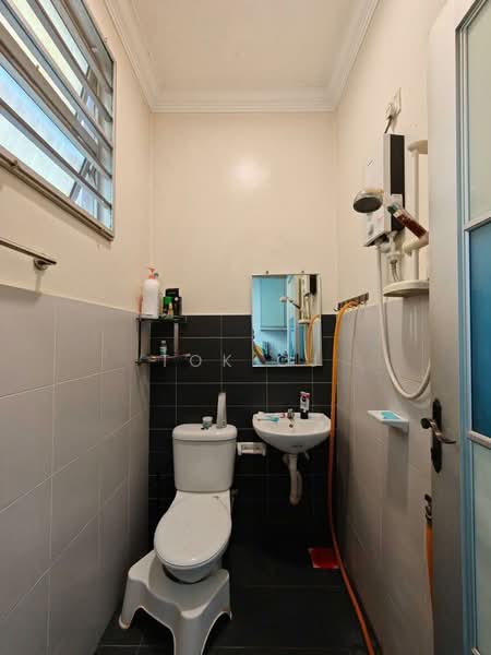 Rumah Teres 2 Tingkat untuk Dijual di Setia Tropika (Johor Bahru) - Tok CJ - Bathroom - PropertyGuru.com.my