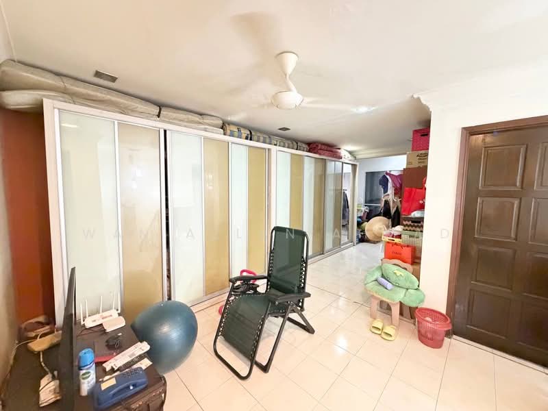 2-storey Terraced House for Sale in Seksyen 24 (Shah Alam) - Wan Azlan Ahmad - PropertyGuru.com.my