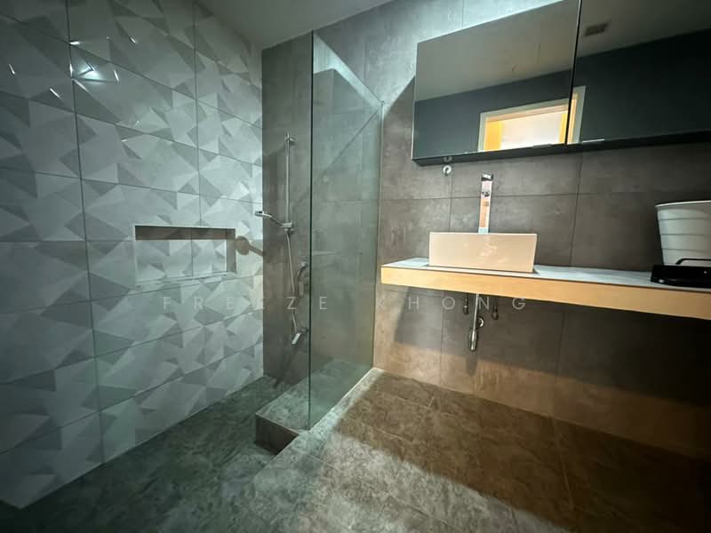 Service Residence for Sale at Verve Suites - Freeze Khong - Bathroom - PropertyGuru.com.my