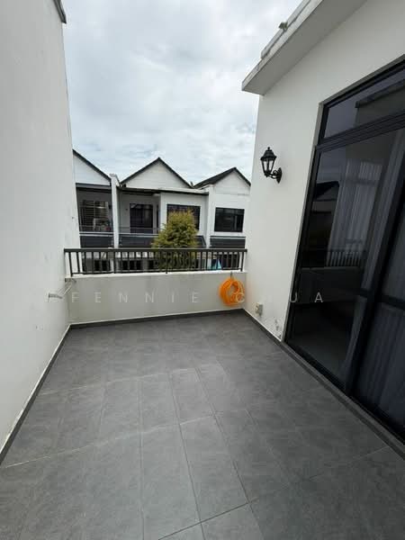 Rumah Teres 2 Tingkat untuk Dijual di Johor Bahru (Johor) - Fennie Chua - Balcony - PropertyGuru.com.my