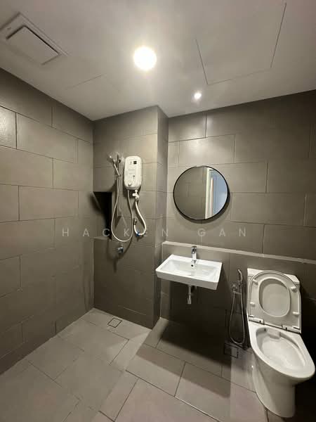 Servis Apartment untuk Disewa di Maya Ara Residences - Hacken Gan - Bathroom - PropertyGuru.com.my