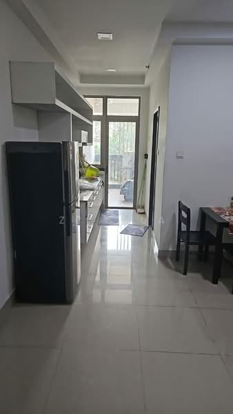 Condominium for Sale at Shaftsbury Residence - ZF Chua - Kitchen - PropertyGuru.com.my