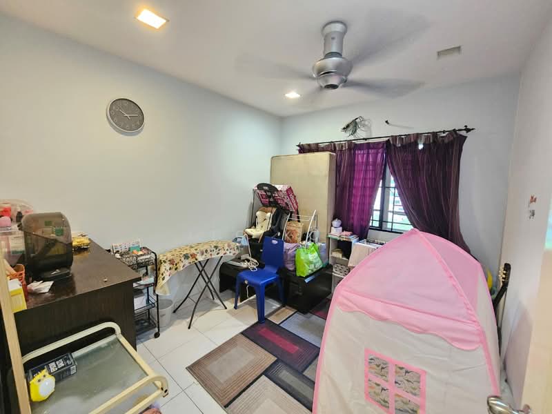 Pangsapuri untuk Dijual di Villa Pavilion - Leo Koh - Bedroom - PropertyGuru.com.my