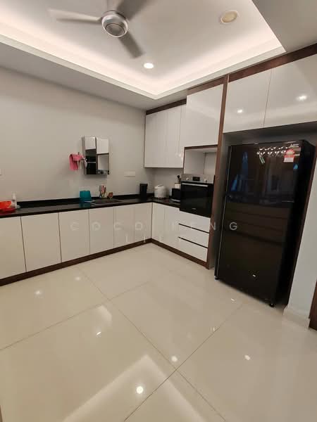 Rumah Teres 2 Tingkat untuk Disewa di Taman Ehsan Jaya (Ulu Tiram) - Coco Feng Lily - Kitchen - PropertyGuru.com.my