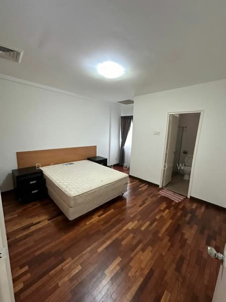 Kondominium untuk Disewa di Bukit Robson Condominium - Desmond Low - Bedroom - PropertyGuru.com.my