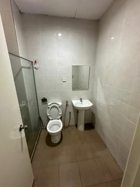 Kondominium untuk Disewa di Bukit Robson Condominium - Desmond Low - Bathroom - PropertyGuru.com.my