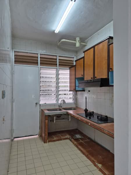 Pangsapuri untuk Dijual di Subang Perdana Goodyear Court 7 - K.B. Chan - Kitchen - PropertyGuru.com.my