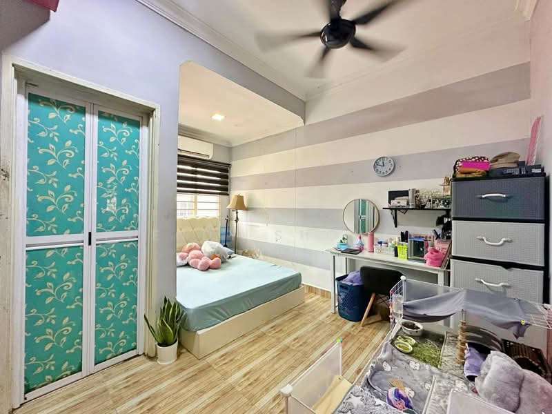 2-storey Terraced House for Sale in Bandar Sri Damansara (Selangor) - Effendy Shohaili - Bedroom - PropertyGuru.com.my