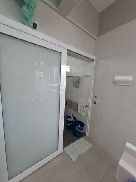 Pangsapuri untuk Dijual di Taman Sri Idaman - Rosie Ang - Bathroom - PropertyGuru.com.my