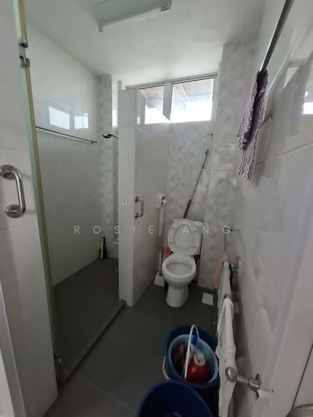 Pangsapuri untuk Dijual di Taman Sri Idaman - Rosie Ang - Bathroom - PropertyGuru.com.my