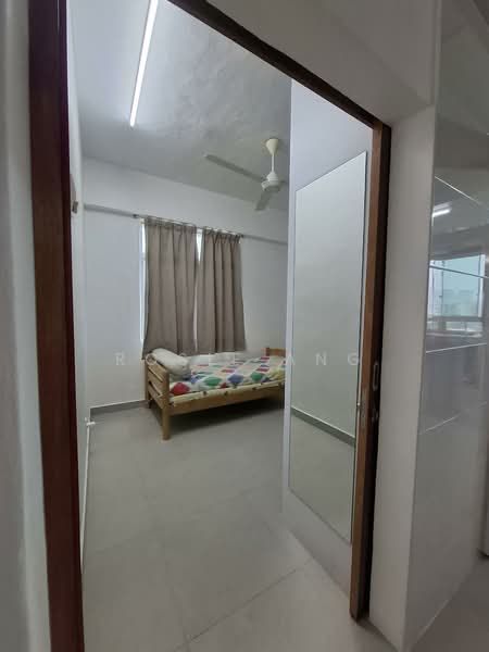 Pangsapuri untuk Dijual di Taman Sri Idaman - Rosie Ang - Bedroom - PropertyGuru.com.my