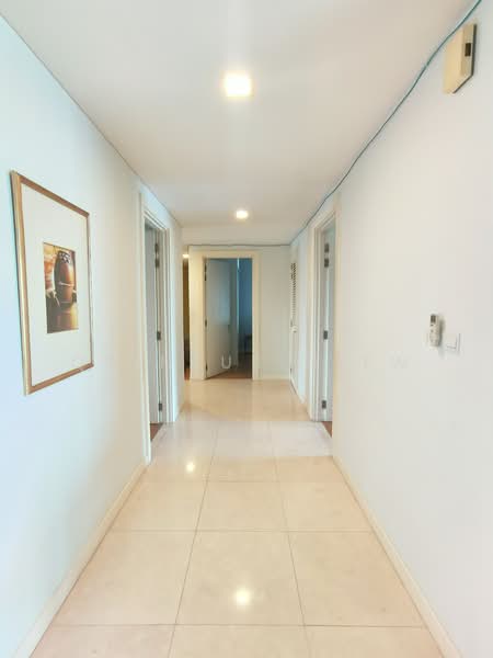 Kondominium untuk Disewa di Seni Mont Kiara - Quintus Hiew - Corridor - PropertyGuru.com.my