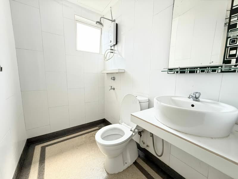 Kondominium untuk Dijual di Mentari Kondominium - Kaeryn Wong - Bathroom - PropertyGuru.com.my
