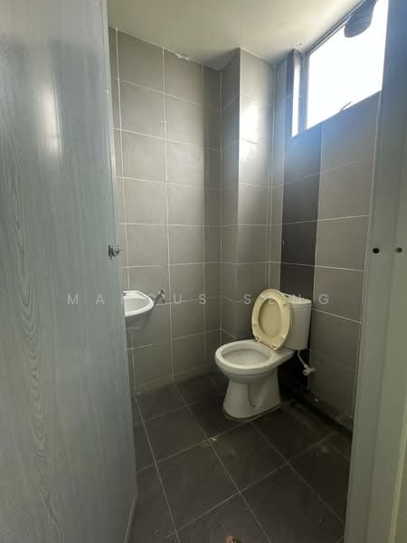 Service Residence for Sale at Kampus West City - Marcus Seng - Bathroom - PropertyGuru.com.my