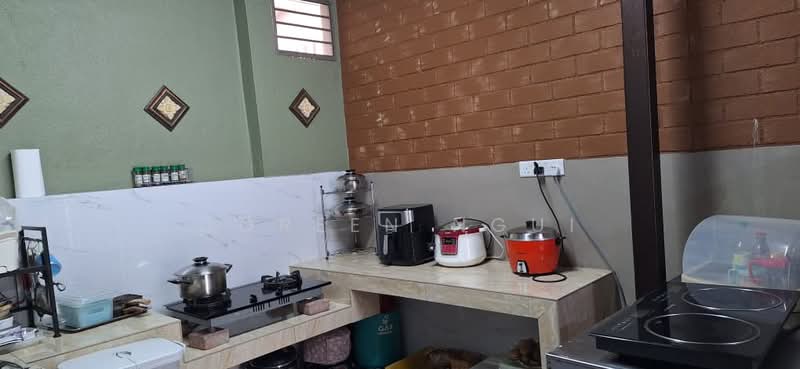Semi-Detached House for Sale in Kota Kemuning (Shah Alam) - Doreen Ngui - Kitchen - PropertyGuru.com.my