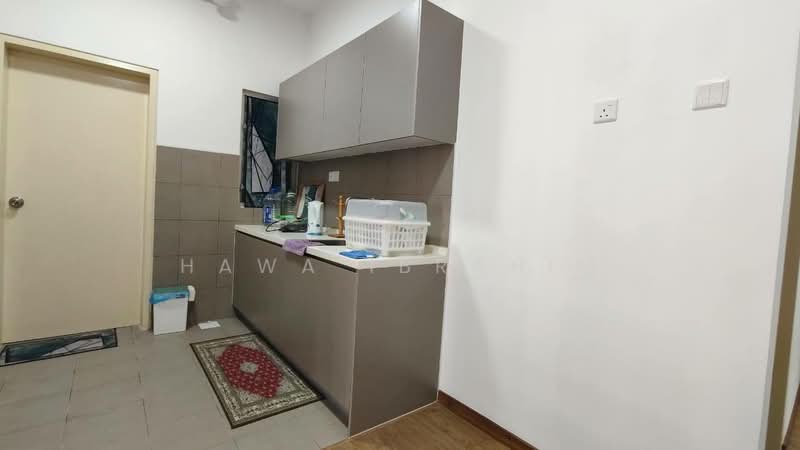 Condominium for Rent at Lakefront Homes - Hawa Ibrahim - Kitchen - PropertyGuru.com.my