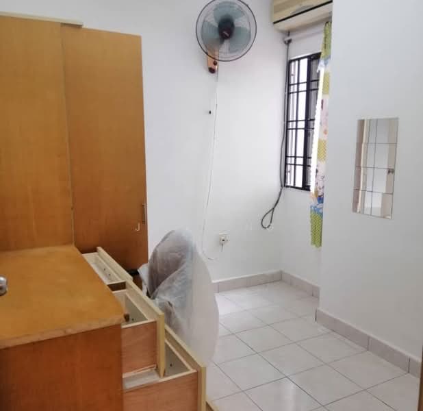 Flat for Sale at Flora Damansara Flat - JK Leong - Bedroom - PropertyGuru.com.my