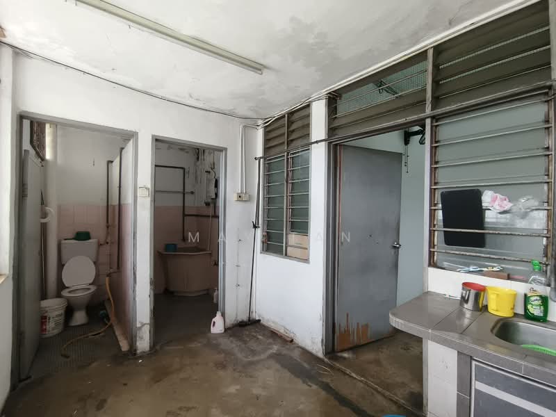 Shop / Office for Rent in Sungai Bakap (Penang) - May Tan - Bathroom - PropertyGuru.com.my