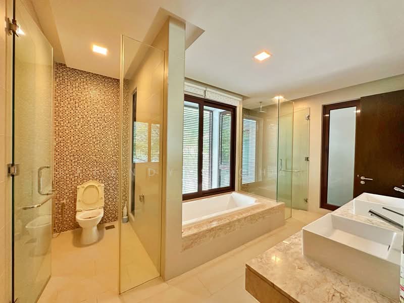 Semi-Detached House for Sale in Presint 8 (Putrajaya) - Effendy Shohaili - Bathroom - PropertyGuru.com.my