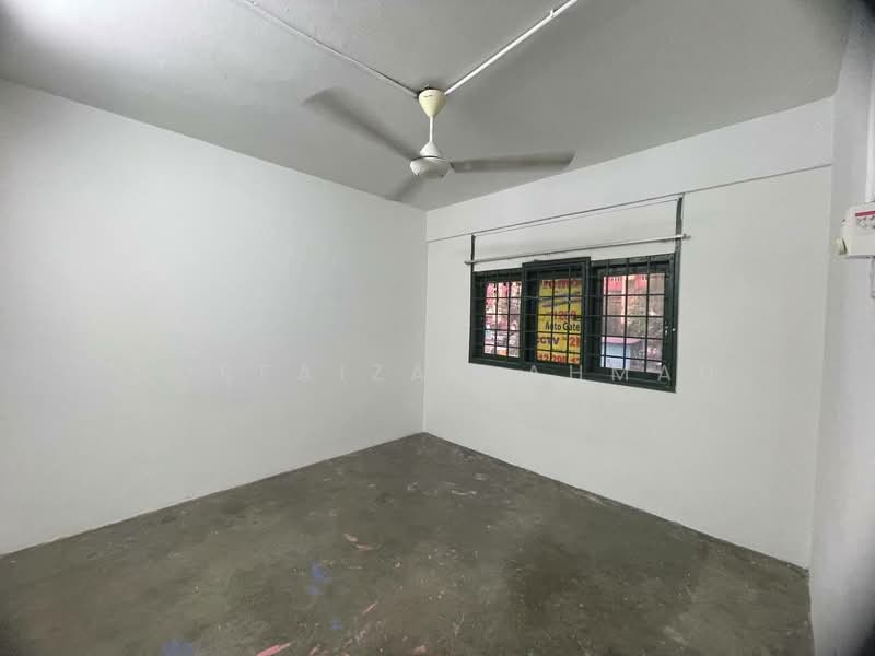 Rumah Flat untuk Dijual di Flat PKNS Seksyen 19 - Norfaizah Ahmad - Interior - PropertyGuru.com.my