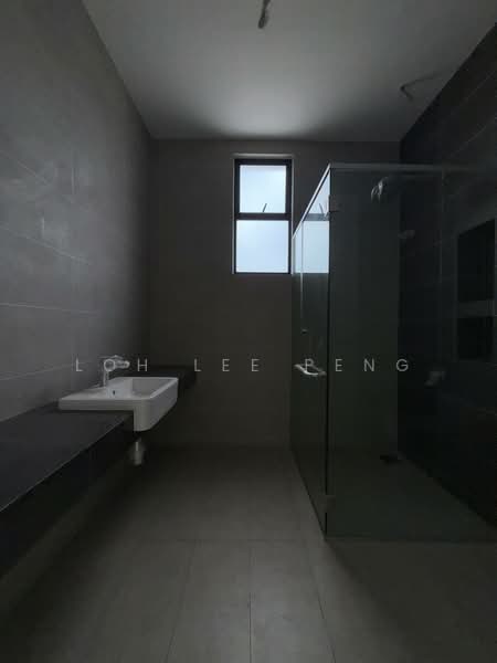 Rumah Berkembar untuk Dijual di Setia Eco Gardens (Gelang Patah) - Loh Lee Peng - Bathroom - PropertyGuru.com.my