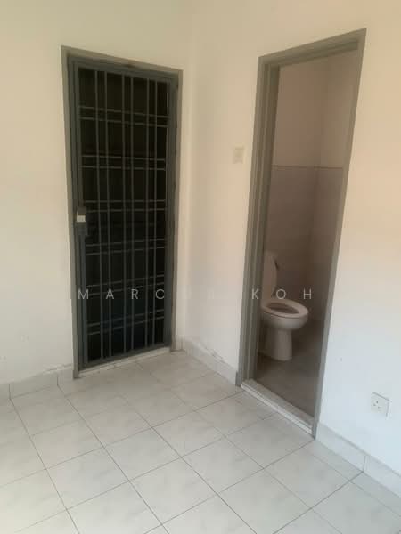 Rumah Teres 3 Tingkat untuk Dijual di Taman Selayang Mulia (Selayang) - Marcus Koh - Bathroom - PropertyGuru.com.my