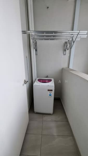 Servis Apartment untuk Dijual di Conezion Residences - Azizirrahim . - Balcony - PropertyGuru.com.my