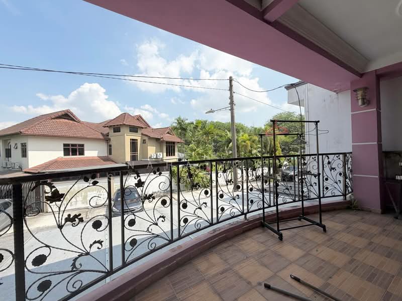 2-storey Terraced House for Sale in Seksyen 24 (Shah Alam) - Nahathir Shahabudin - PropertyGuru.com.my