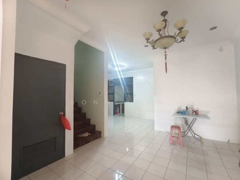 Rumah Teres 2 Tingkat untuk Dijual di Kuching (Sarawak) - Bong Xian - Living Room - PropertyGuru.com.my
