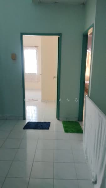 2-storey Terraced House for Sale in Taman Putri Kulai (Kulai) - Ah Liang - Corridor - PropertyGuru.com.my