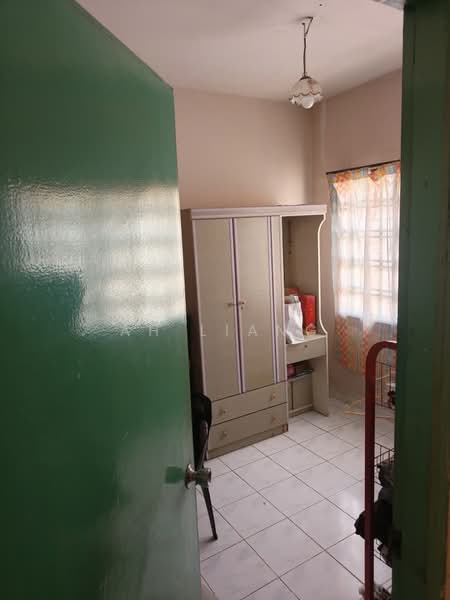 Rumah Teres 2 Tingkat untuk Dijual di Taman Putri Kulai (Kulai) - Ah Liang - Bedroom - PropertyGuru.com.my