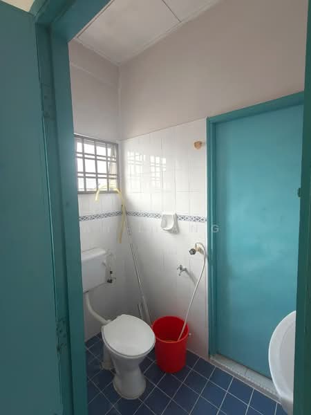 Rumah Teres 2 Tingkat untuk Dijual di Taman Putri Kulai (Kulai) - Ah Liang - Bathroom - PropertyGuru.com.my