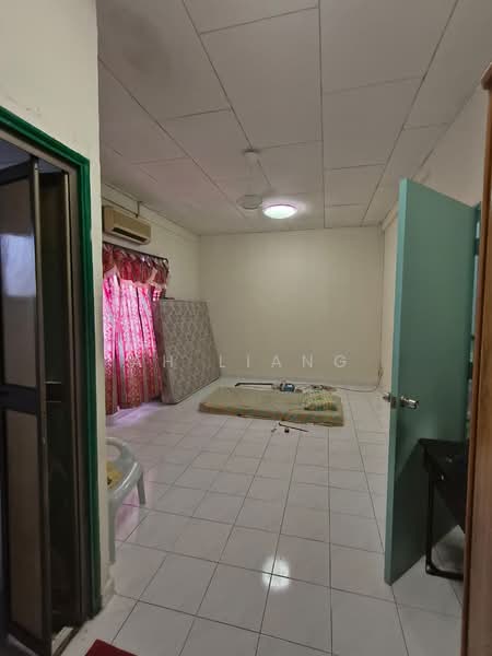 Rumah Teres 2 Tingkat untuk Dijual di Taman Putri Kulai (Kulai) - Ah Liang - Interior - PropertyGuru.com.my