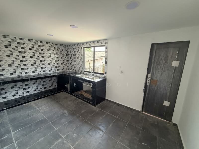 Rumah Teres 1 Tingkat untuk Dijual di Skudai (Johor) - Jeff Ooi - Kitchen - PropertyGuru.com.my