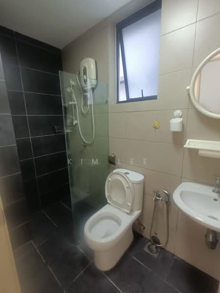 Kondominium untuk Disewa di Sutera Pines - Kim Lee - Bathroom - PropertyGuru.com.my
