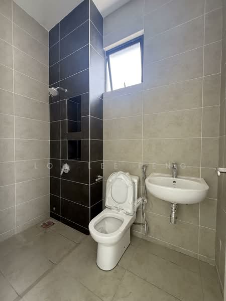Rumah Berkembar untuk Dijual di Setia Eco Gardens (Gelang Patah) - Loh Lee Peng - Bathroom - PropertyGuru.com.my