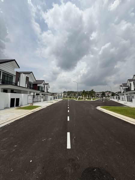 Rumah Berkembar untuk Dijual di Setia Eco Gardens (Gelang Patah) - Loh Lee Peng - PropertyGuru.com.my