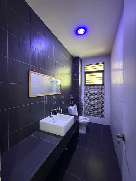 Bungalow for Sale in Kajang (Selangor) - Hanani Nordin - Bathroom - PropertyGuru.com.my