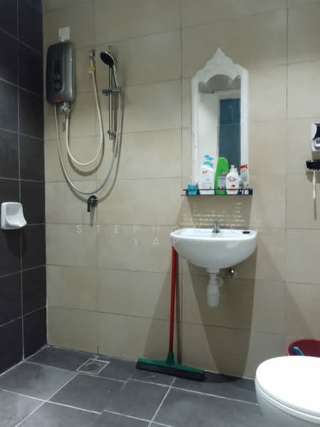 Servis Apartment untuk Dijual di EDUSENTRAL - Stephanie Yap - Bathroom - PropertyGuru.com.my
