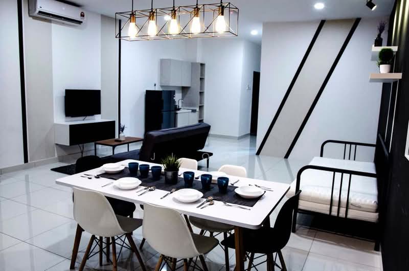 Servis Apartment untuk Dijual di Serviced Residence @ 3 Towers - JJ Ooi - Living Room - PropertyGuru.com.my
