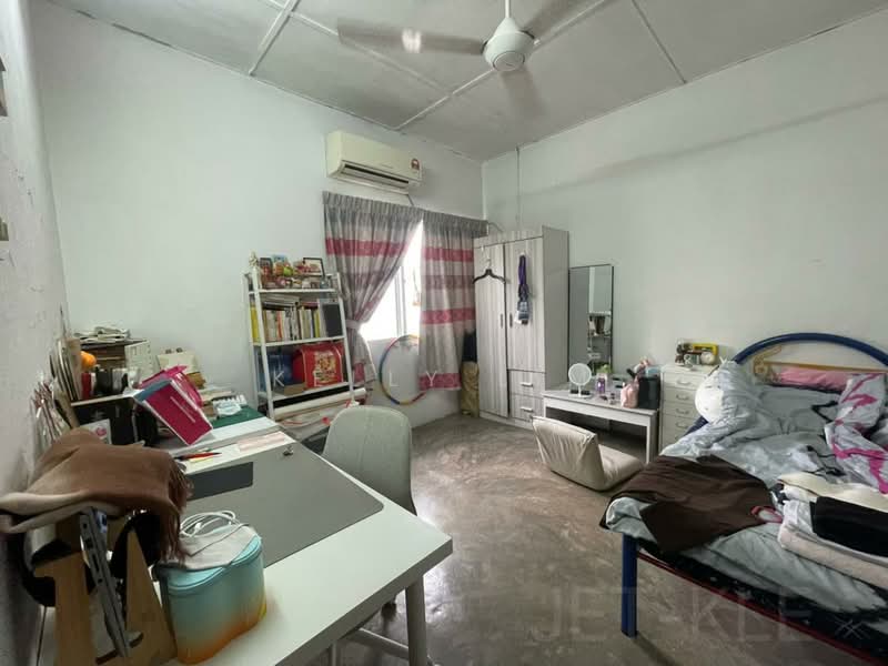 Rumah Teres 2 Tingkat untuk Dijual di Pelabuhan Klang (Selangor) - Kelly Lim - Bedroom - PropertyGuru.com.my