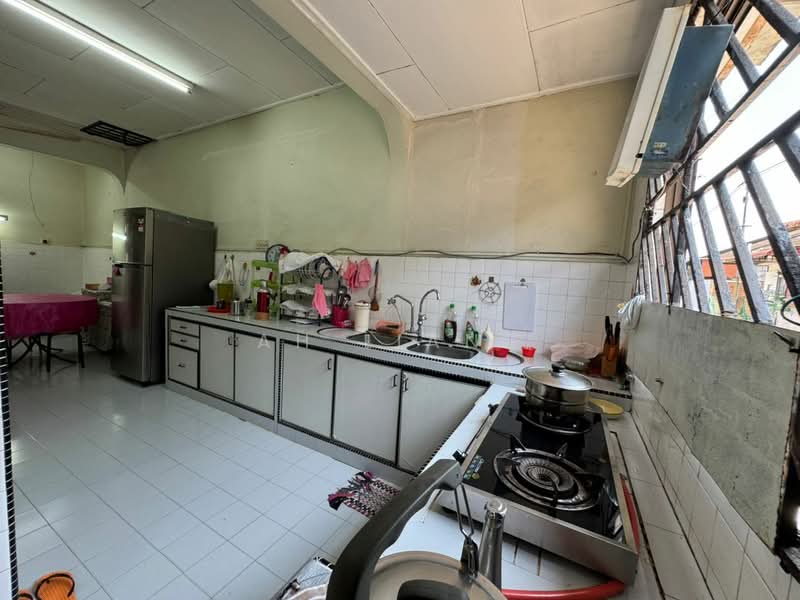 Rumah Teres 1 Tingkat untuk Dijual di Skudai (Johor) - Ah Liang - Kitchen - PropertyGuru.com.my