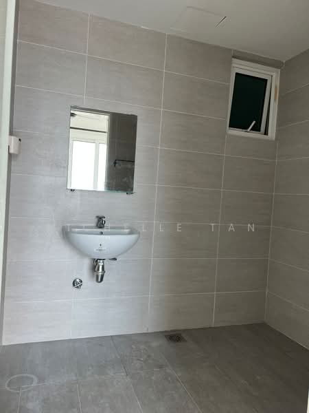 Servis Apartment untuk Disewa di Court 28 - Michelle Tan - Bathroom - PropertyGuru.com.my