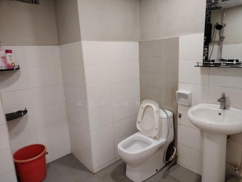 Service Residence for Sale at Tebrau City Residences - Carson . - Bathroom - PropertyGuru.com.my