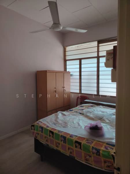 Terraced House for Rent in Jelutong (Penang) - Stephanie Lim - Bedroom - PropertyGuru.com.my