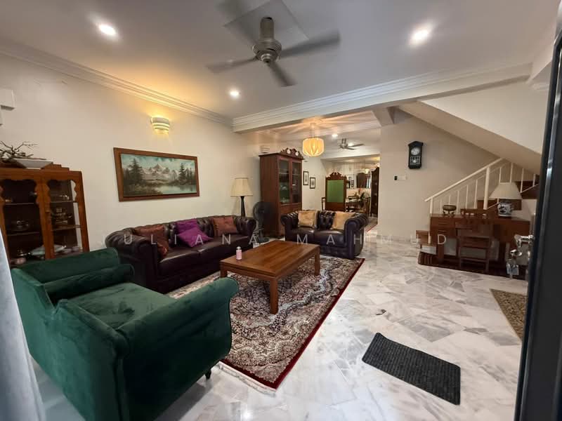 Rumah Teres 2 Tingkat untuk Dijual di Petaling Jaya (Selangor) - Juliana Mahmud - Living Room - PropertyGuru.com.my